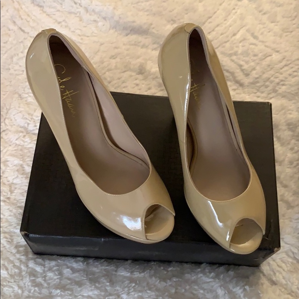 Beautiful nougat open toed heels